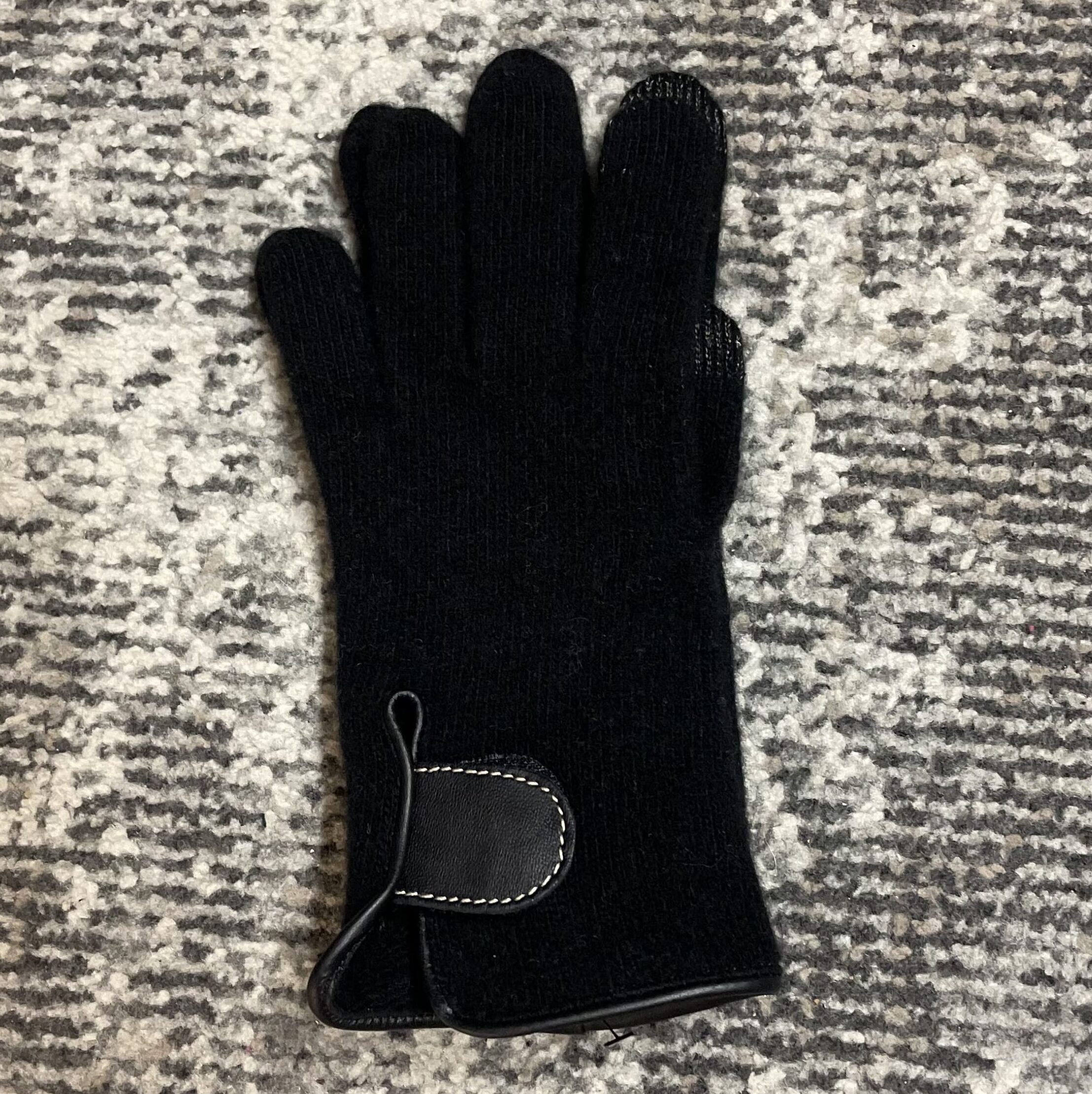 Boutique 7 Bis Histoire de Mode- Pont-Aven - Gants Noirs Laine et Cachemire