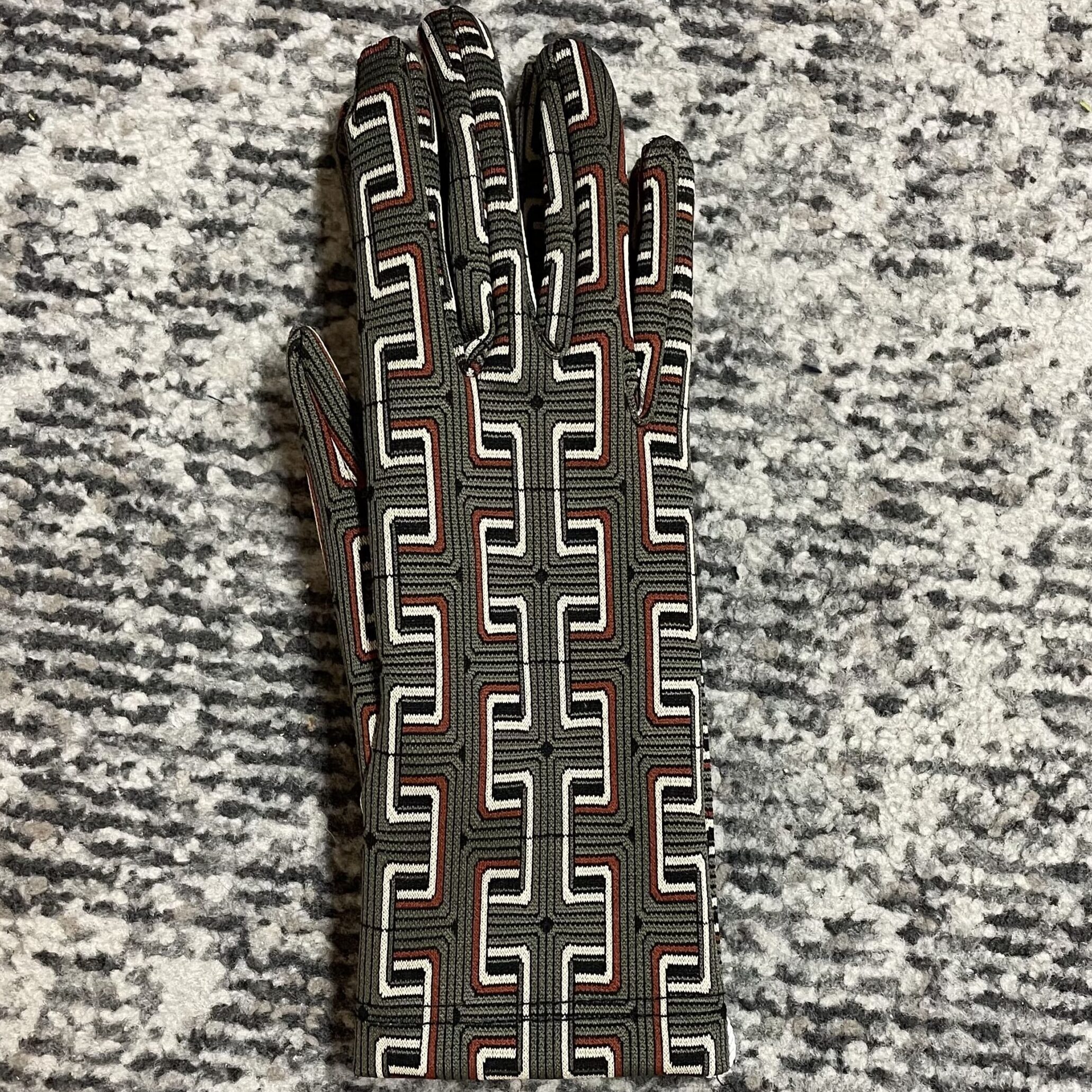 Boutique 7 Bis Histoire de Mode - Pont-Aven - Gants Carrés Kaki