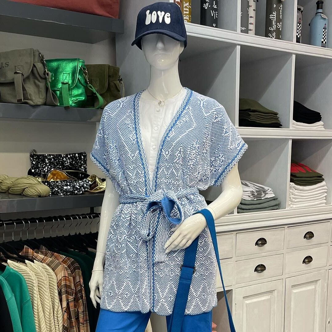 Boutique 7 Bis Histoire de Mode - Pont-Aven - Kimono Bleu Manches Courtes
