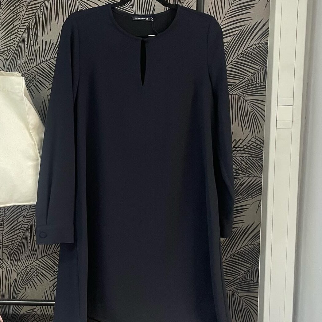 Boutique 7 Bis Histoire de Mode - Pont-Aven - Robe Bleue Manches Longues Boutons