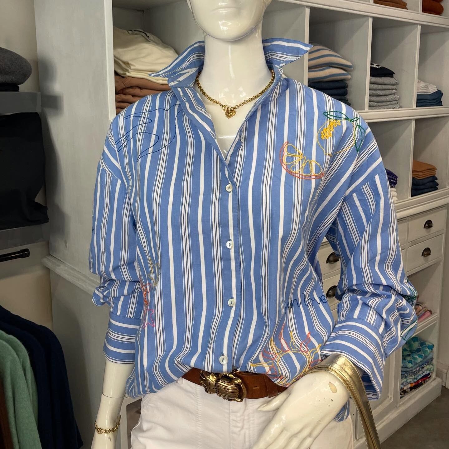 Boutique 7 Bis Histoire de Mode - Pont-Aven - Chemise Rayée Bleue Croustille