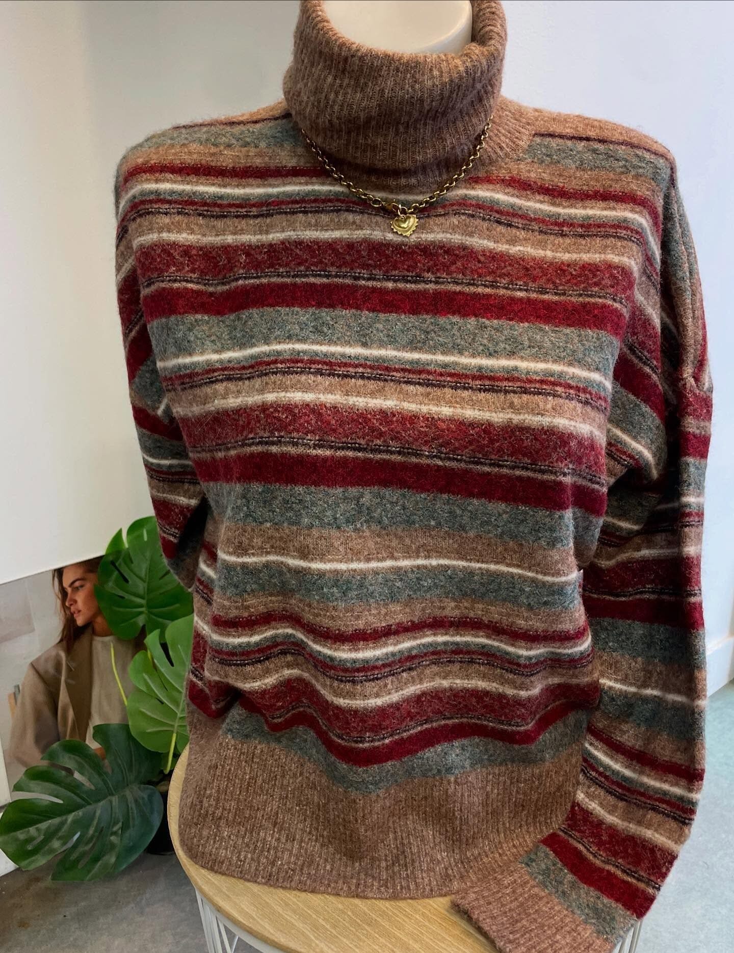 Boutique 7 Bis Histoire de Mode - Pont-Aven - Pull Rayé Kaisha