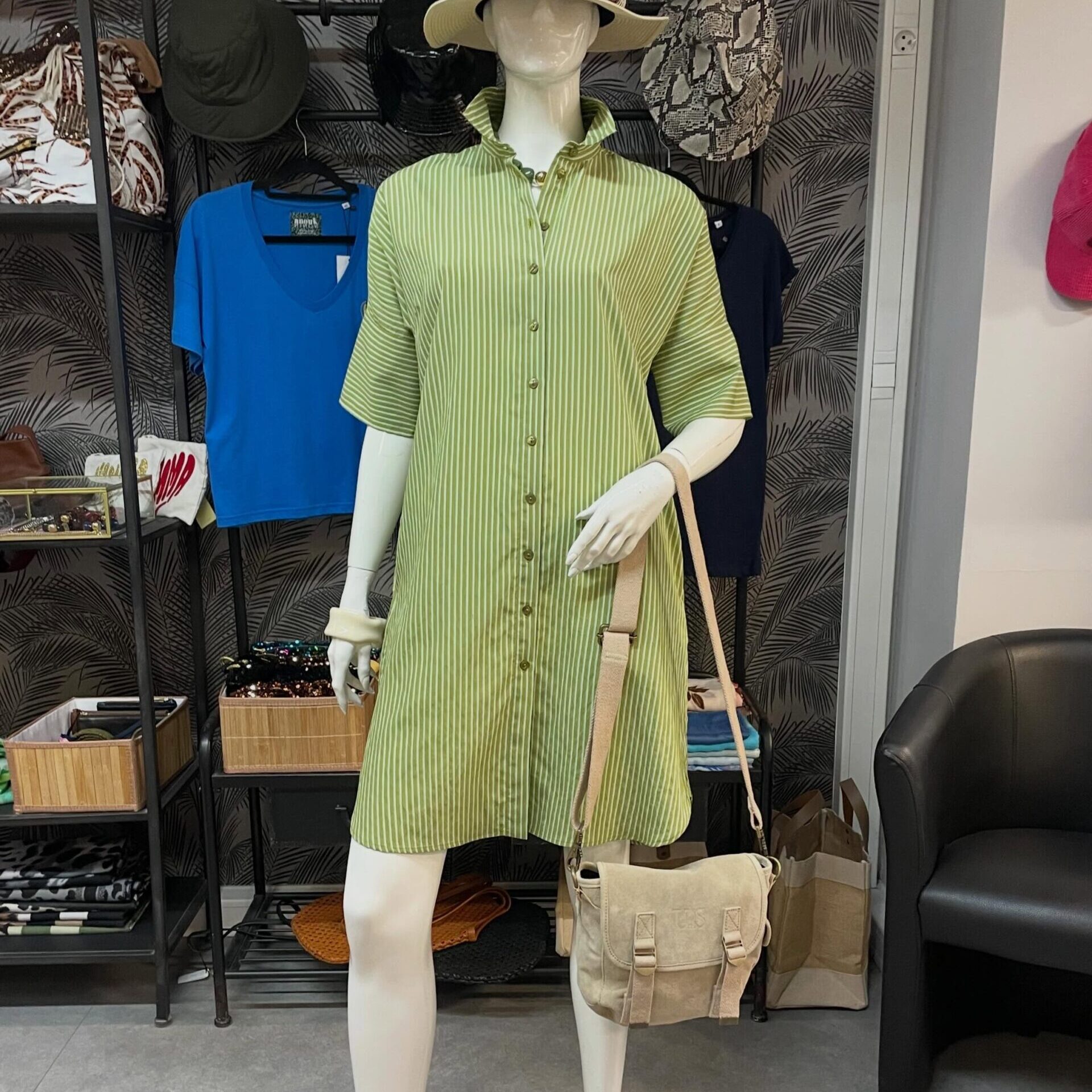 Boutique 7 Bis Histoire de Mode - Pont-Aven - Robe Rayée Verte Mi-Longue