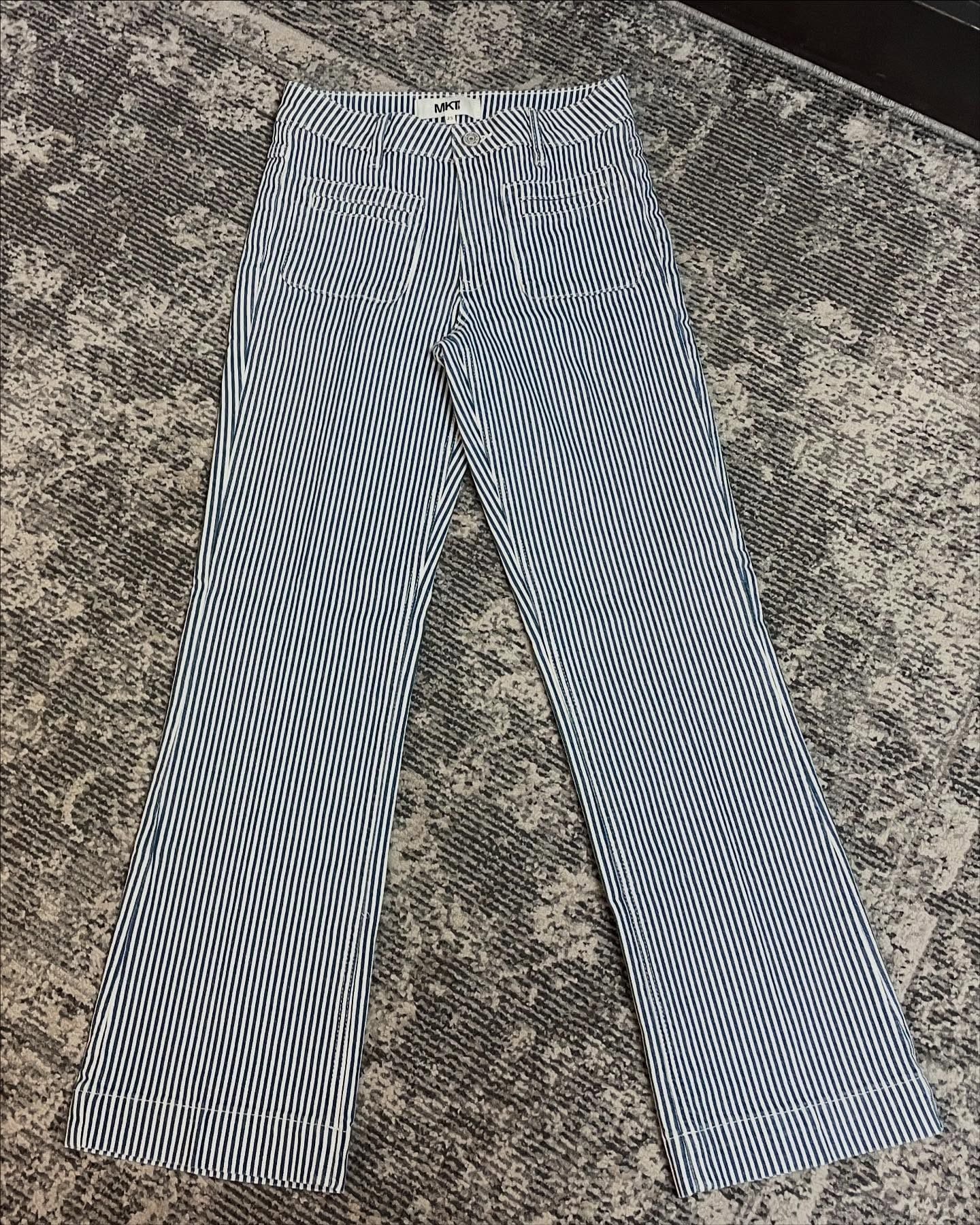 Boutique 7 Bis Histoire de Mode - Pont-Aven - Pantalon Bleu Rayé The Frida